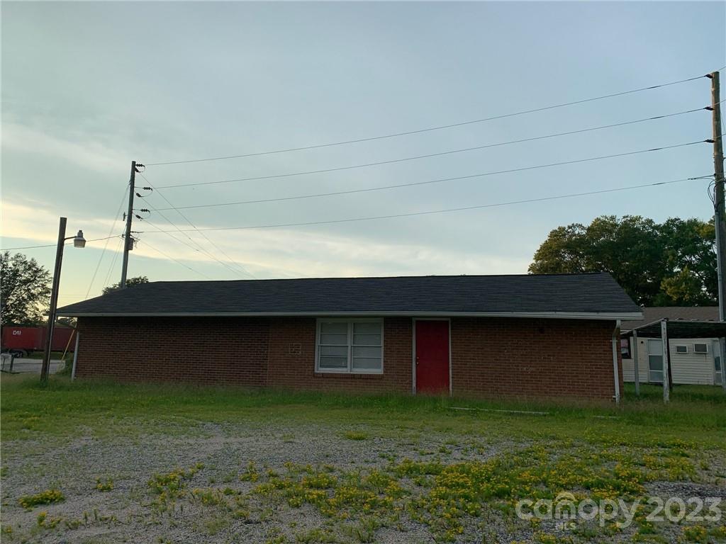 2836 Lynwood Drive Property Photo 1