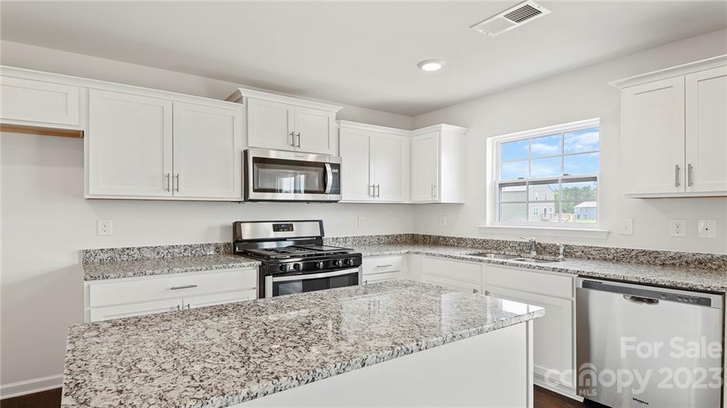 34 Hamrick Drive Property Photo 7