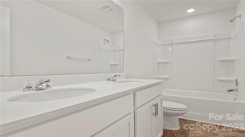 34 Hamrick Drive Property Photo 11
