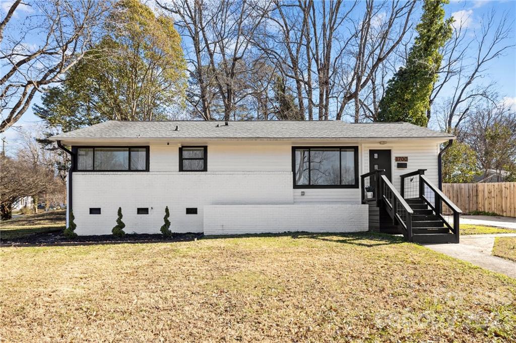 1700 Academy Street Property Photo 1