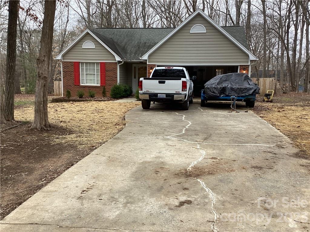 3520 Sandberry Drive Property Photo 1