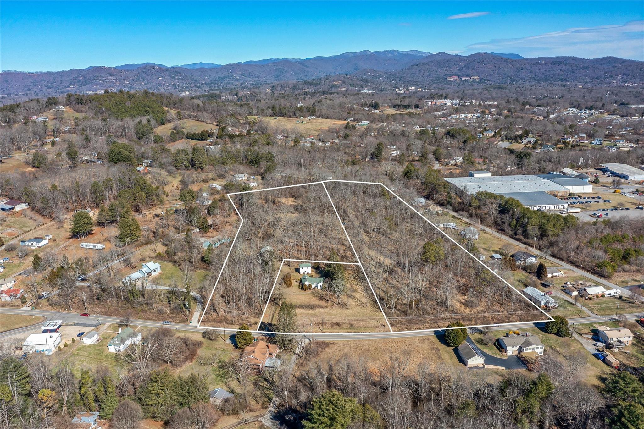 815 Emma Road Property Photo 1