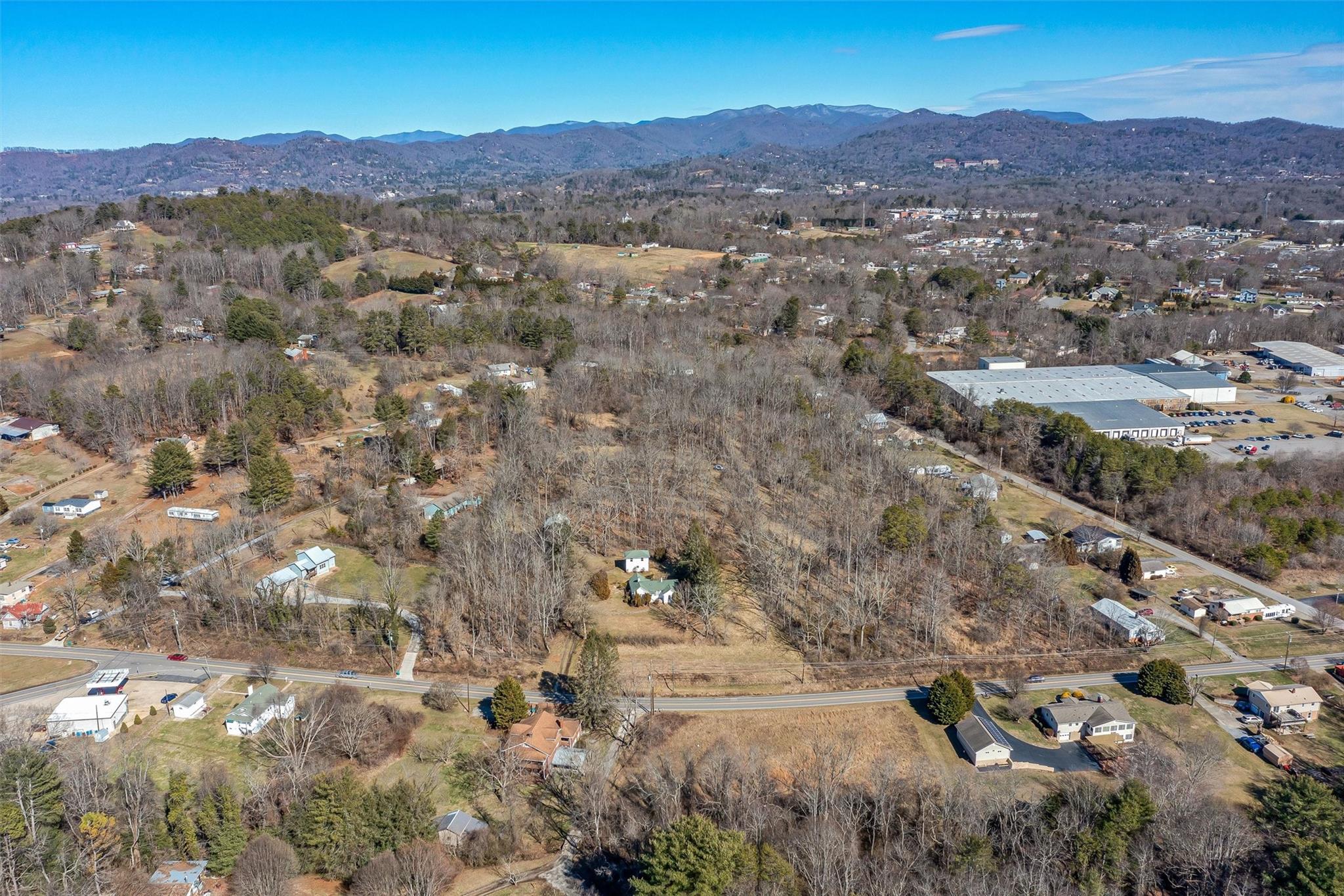 815 Emma Road Property Photo 2