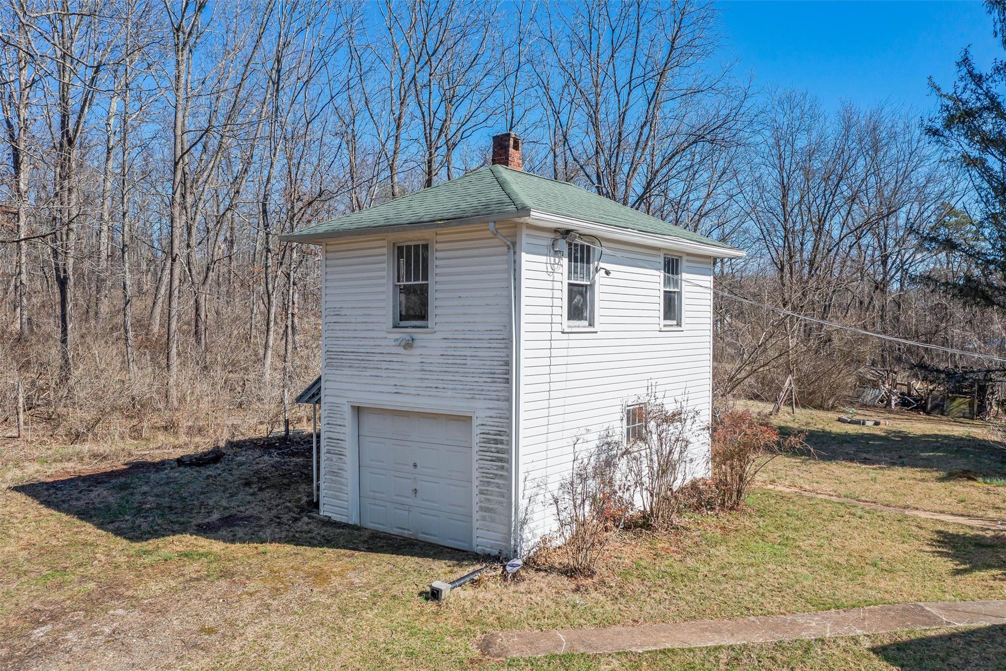 815 Emma Road Property Photo 14