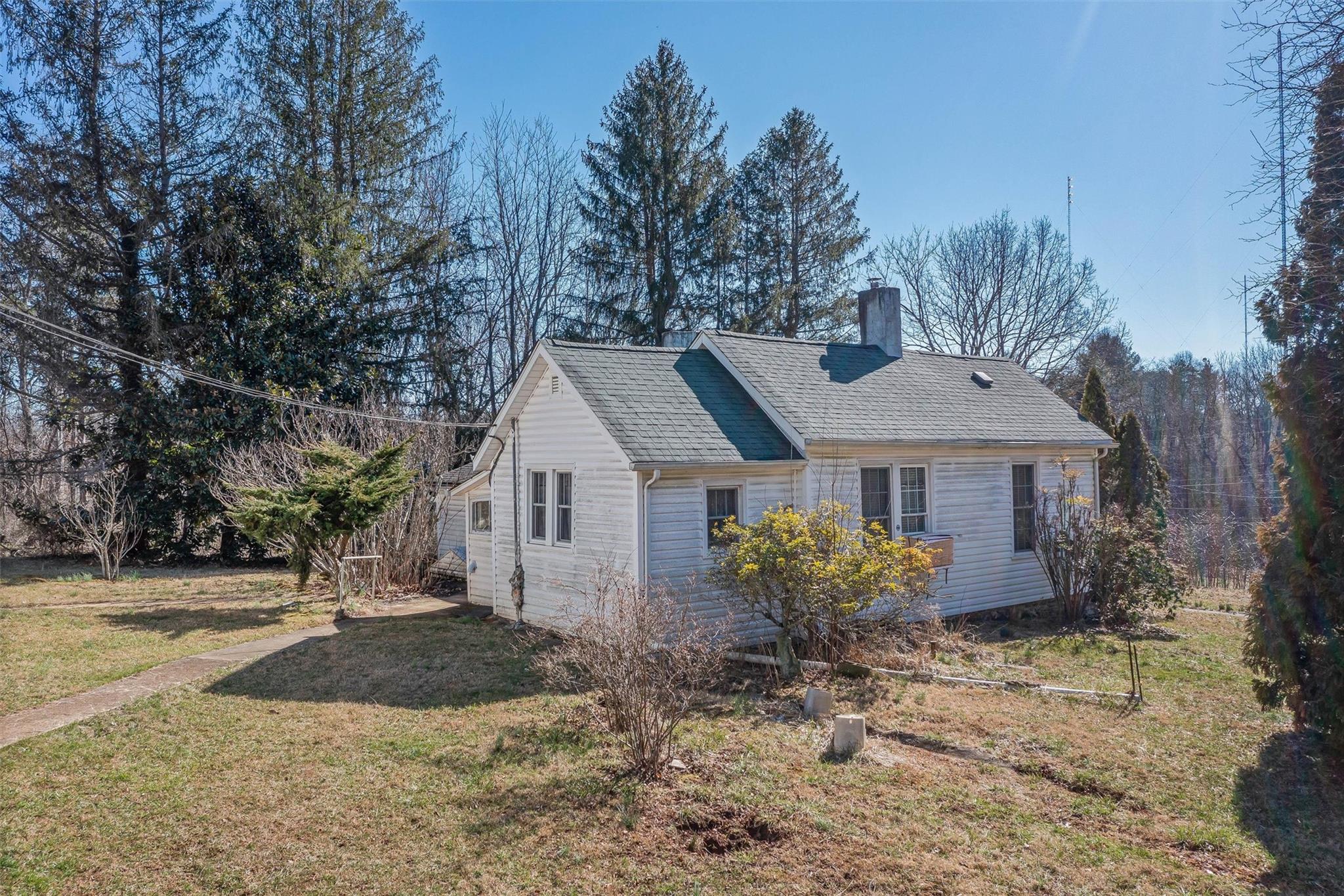 815 Emma Road Property Photo 16