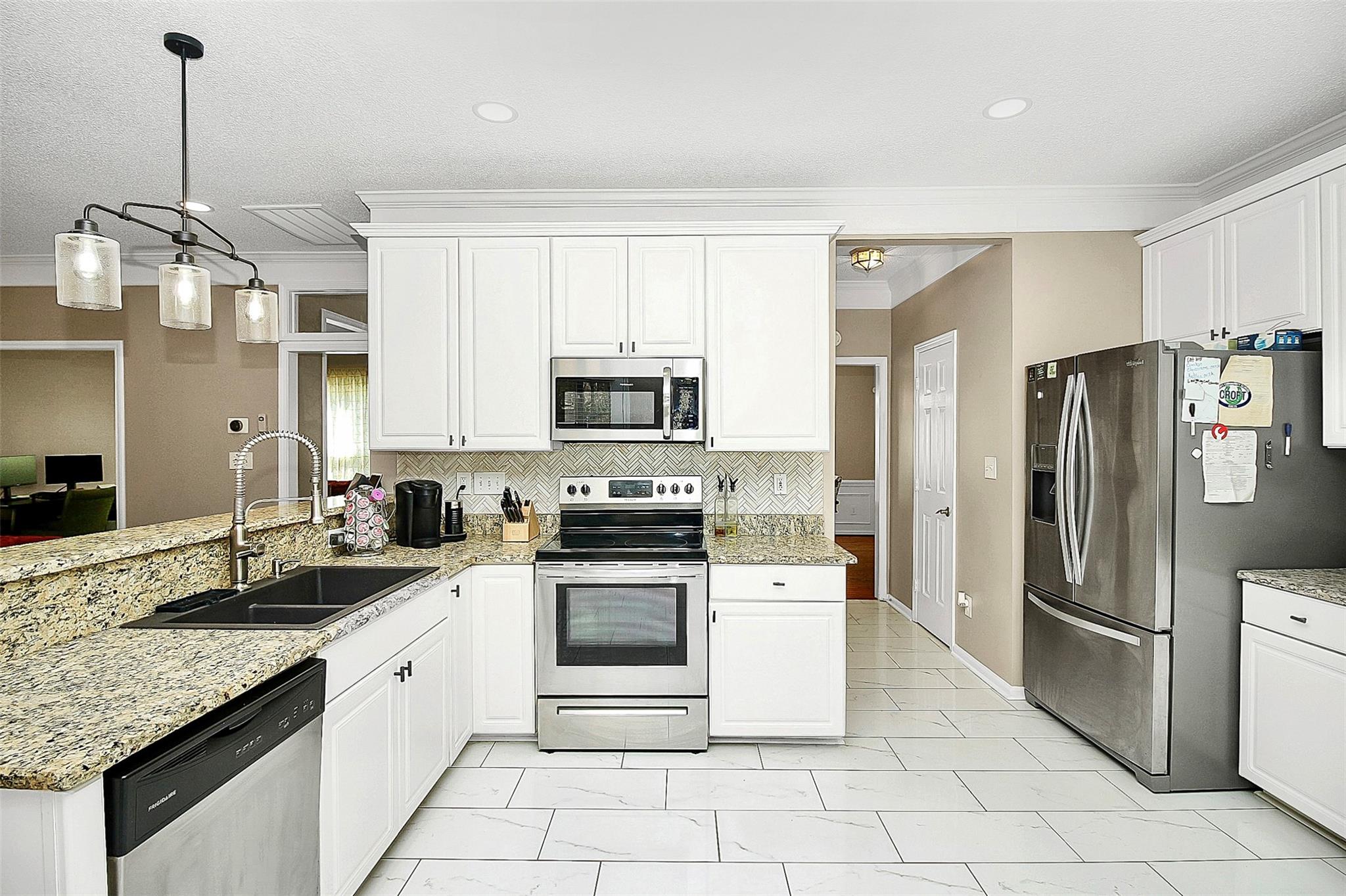 6823 Bickham Lane Property Photo 15