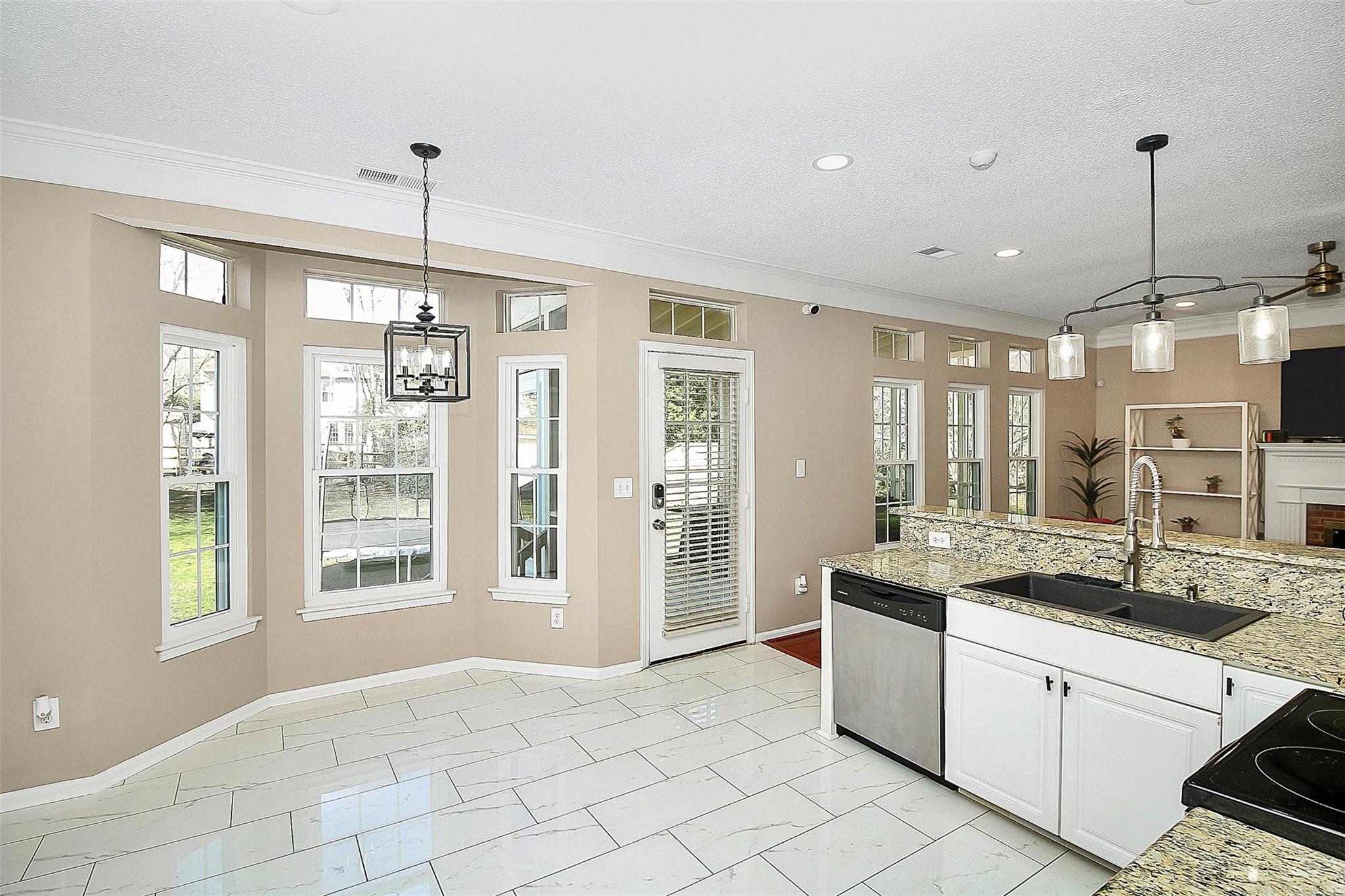 6823 Bickham Lane Property Photo 16