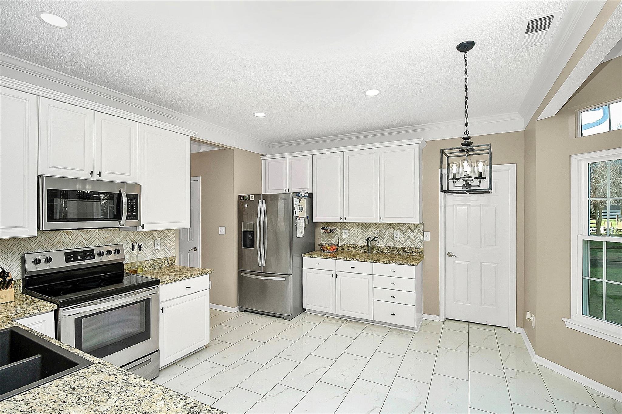 6823 Bickham Lane Property Photo 17