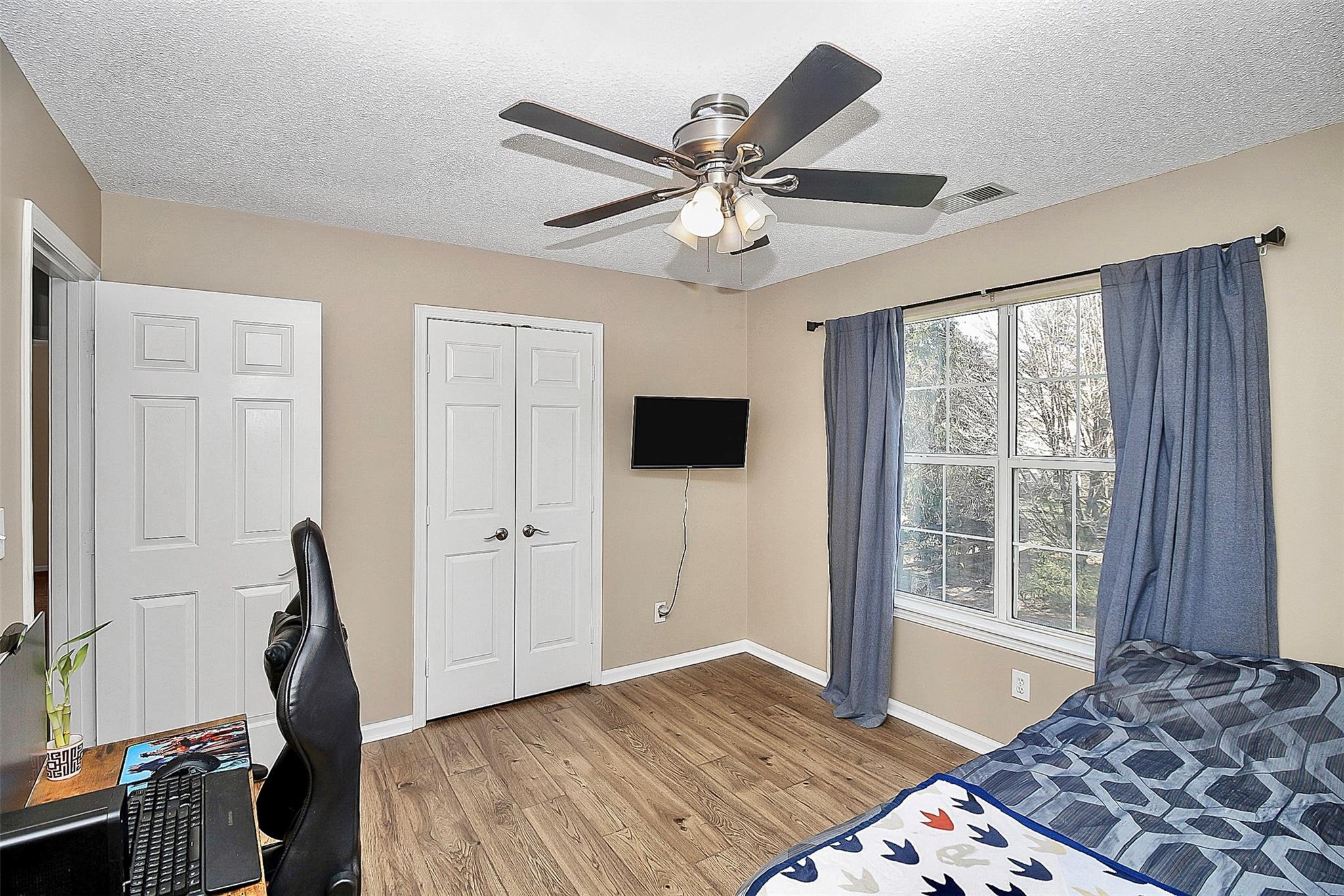 6823 Bickham Lane Property Photo 32
