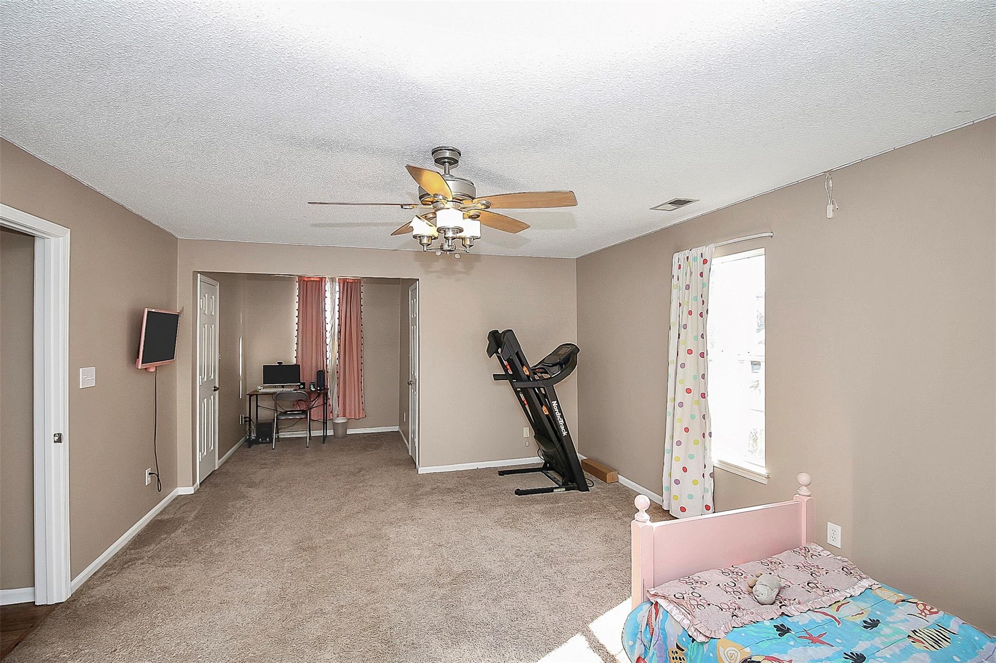 6823 Bickham Lane Property Photo 34