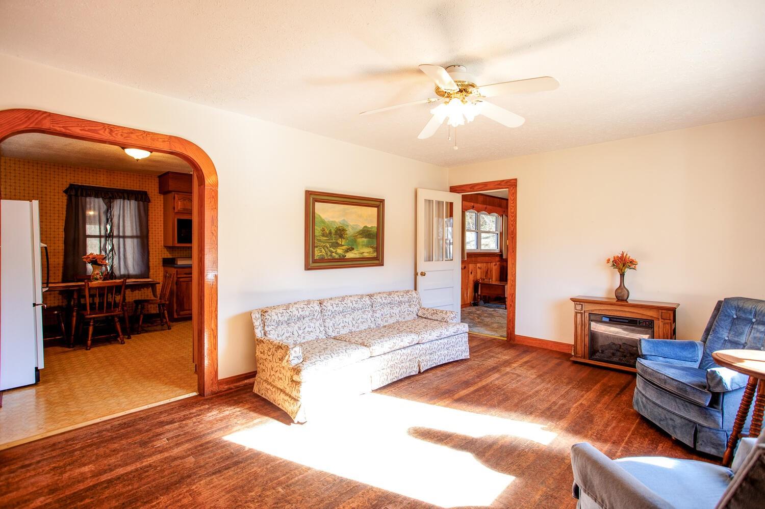 2691 New Leicester Highway Property Photo 6