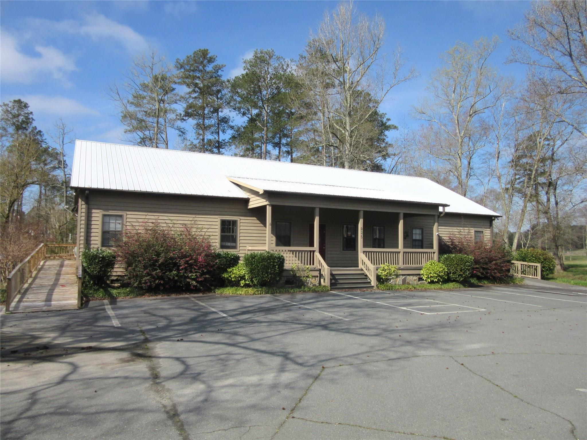 0925 Ophir Avenue Property Photo 1