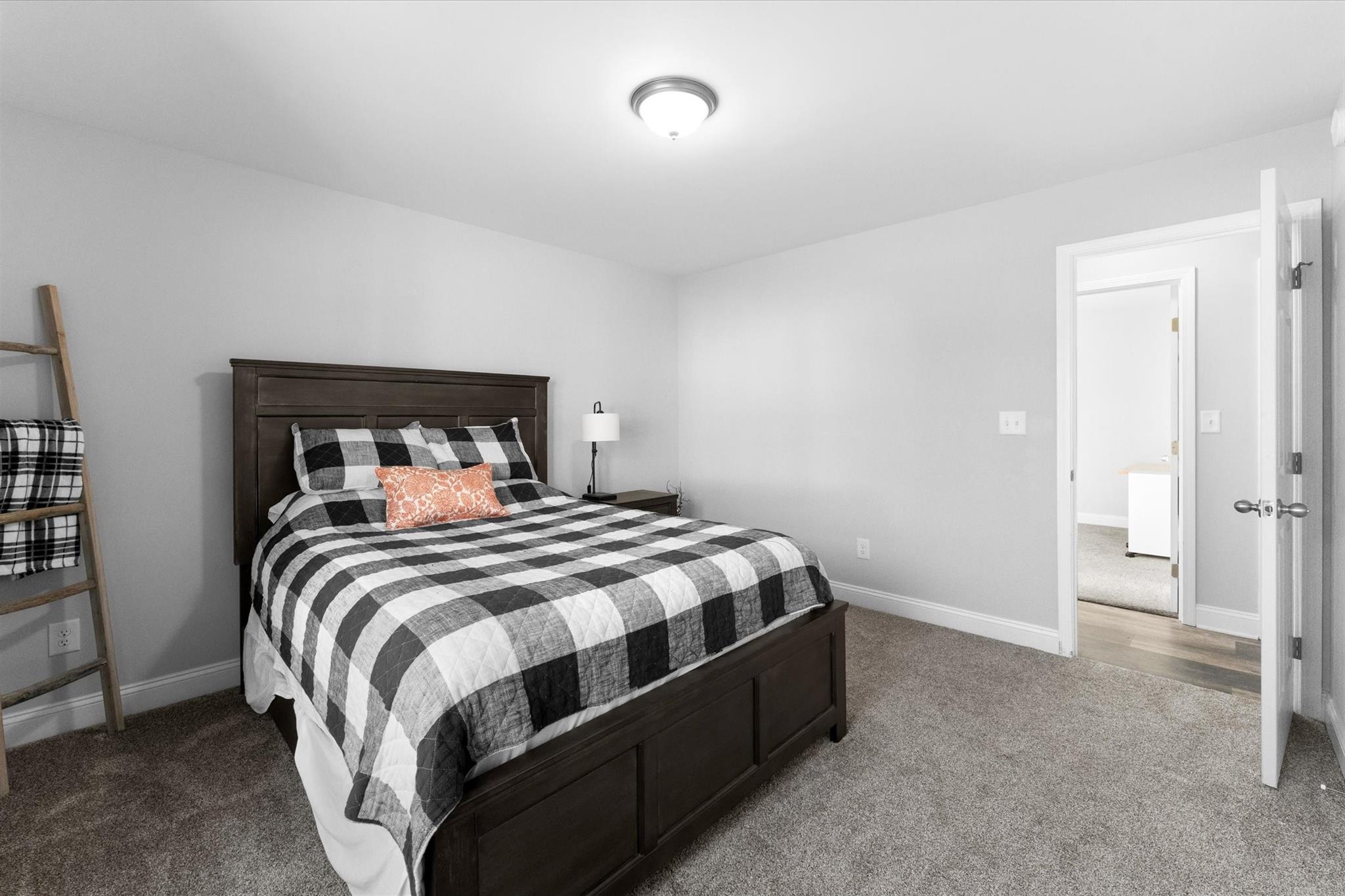 204 S Chapel Street Property Photo 18
