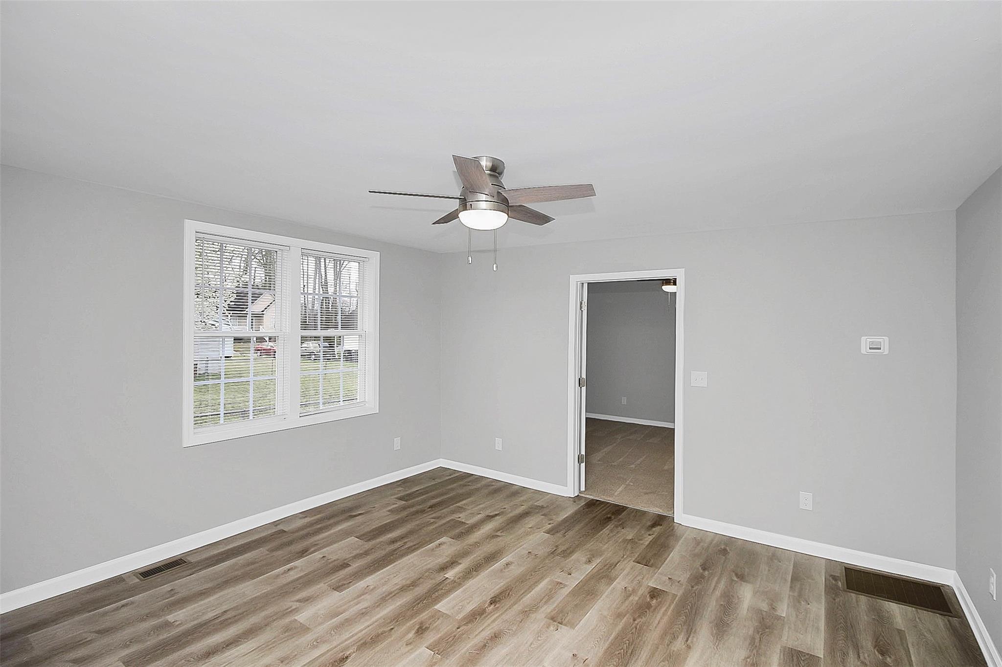 623 Central Drive Property Photo 5