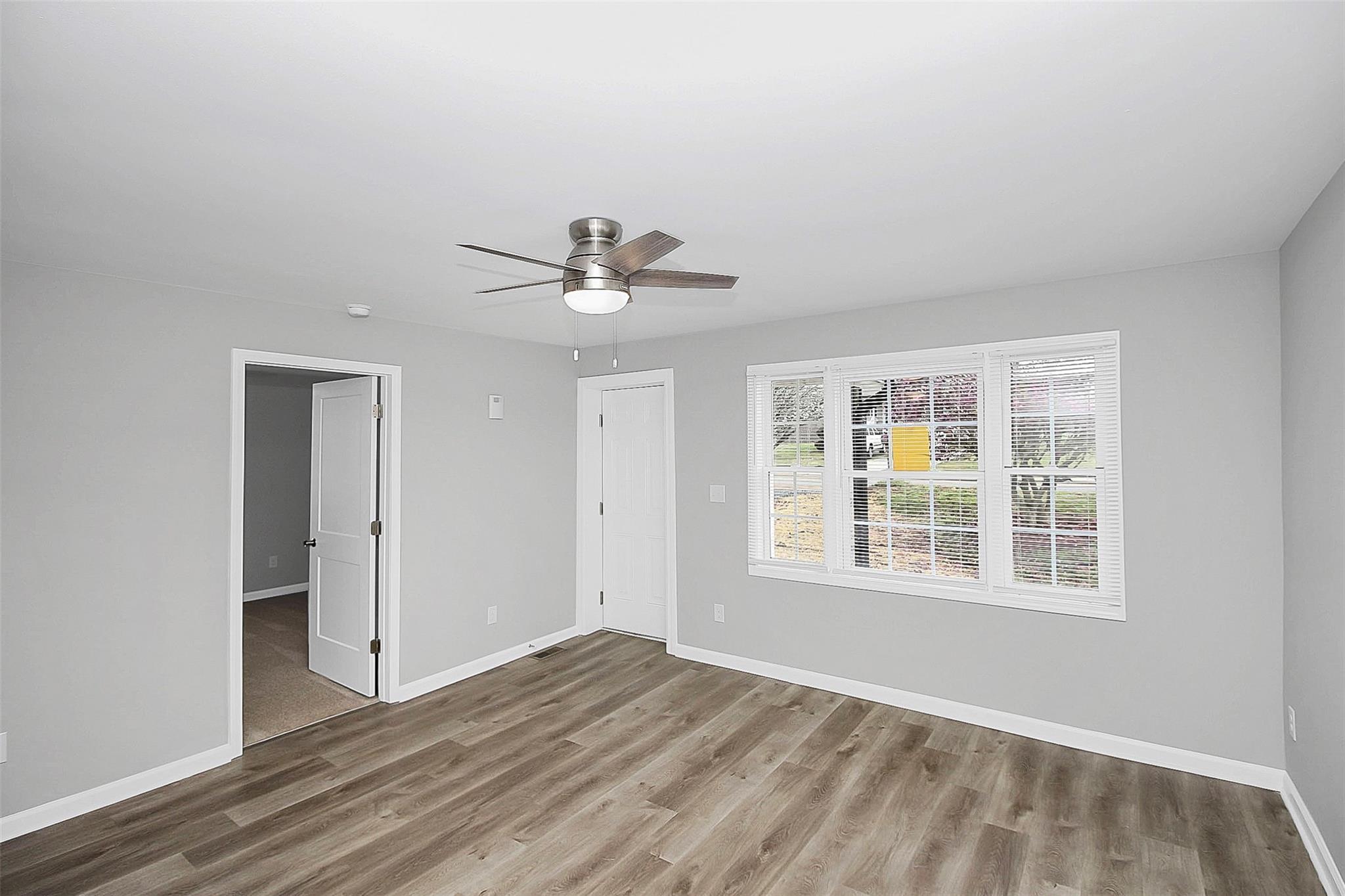 623 Central Drive Property Photo 8