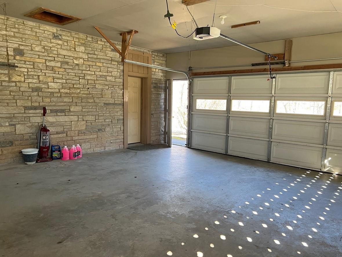 621 Stecoah Road Property Photo 3