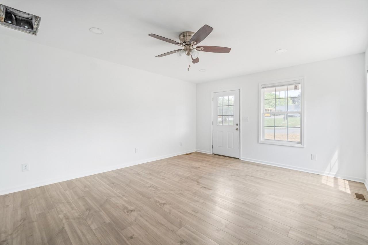 1010 Miller Street Property Photo 24