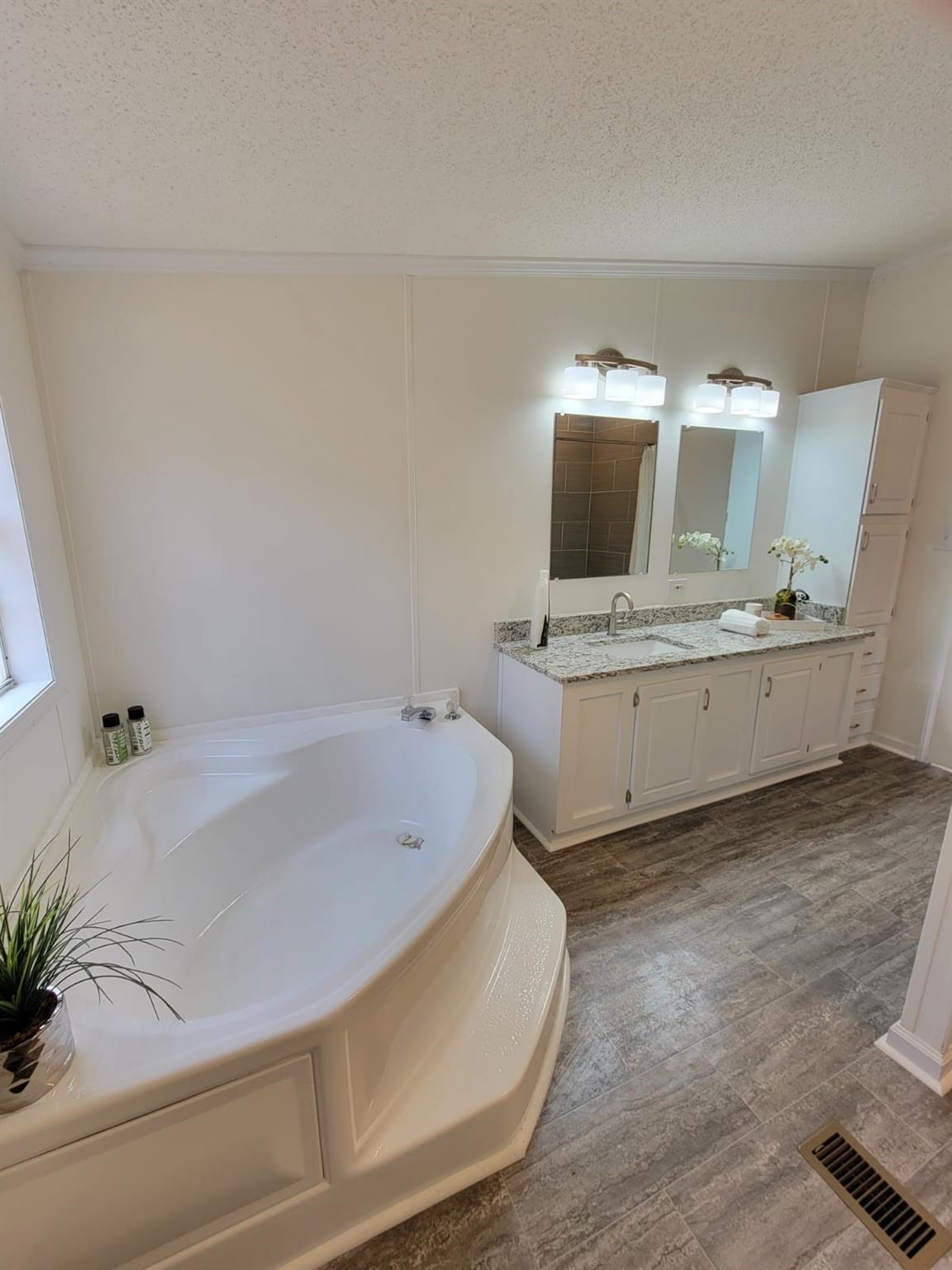 3538 Bubbling Brook Road Property Photo 24