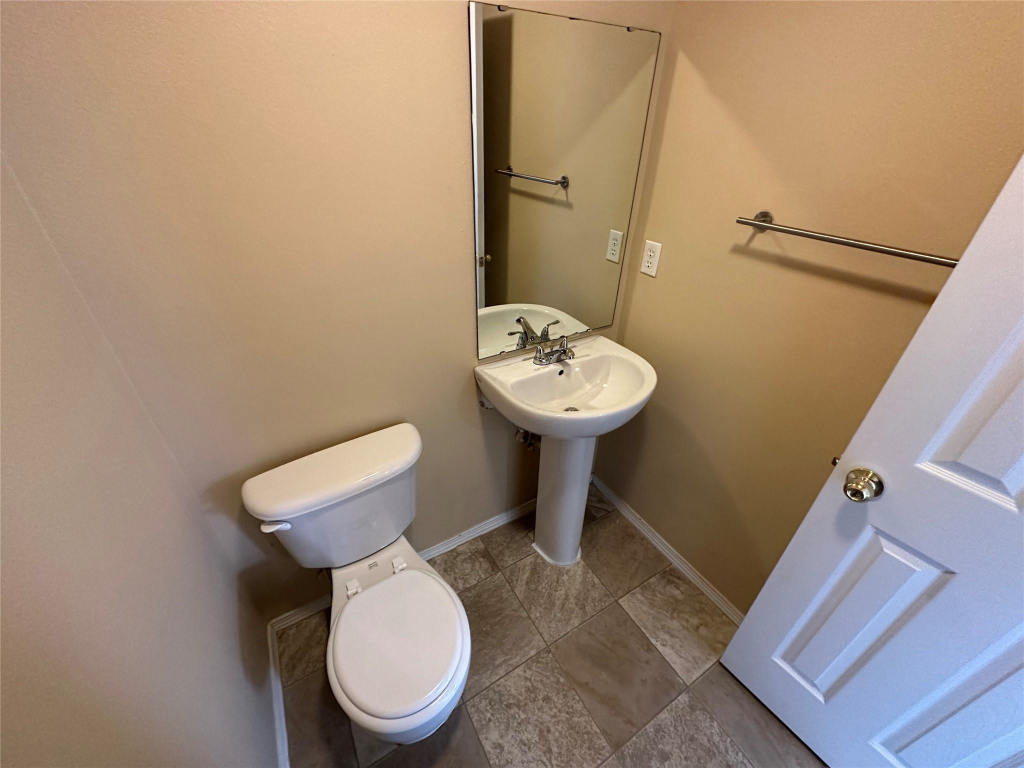8125 Rosberg Lane Property Photo 18