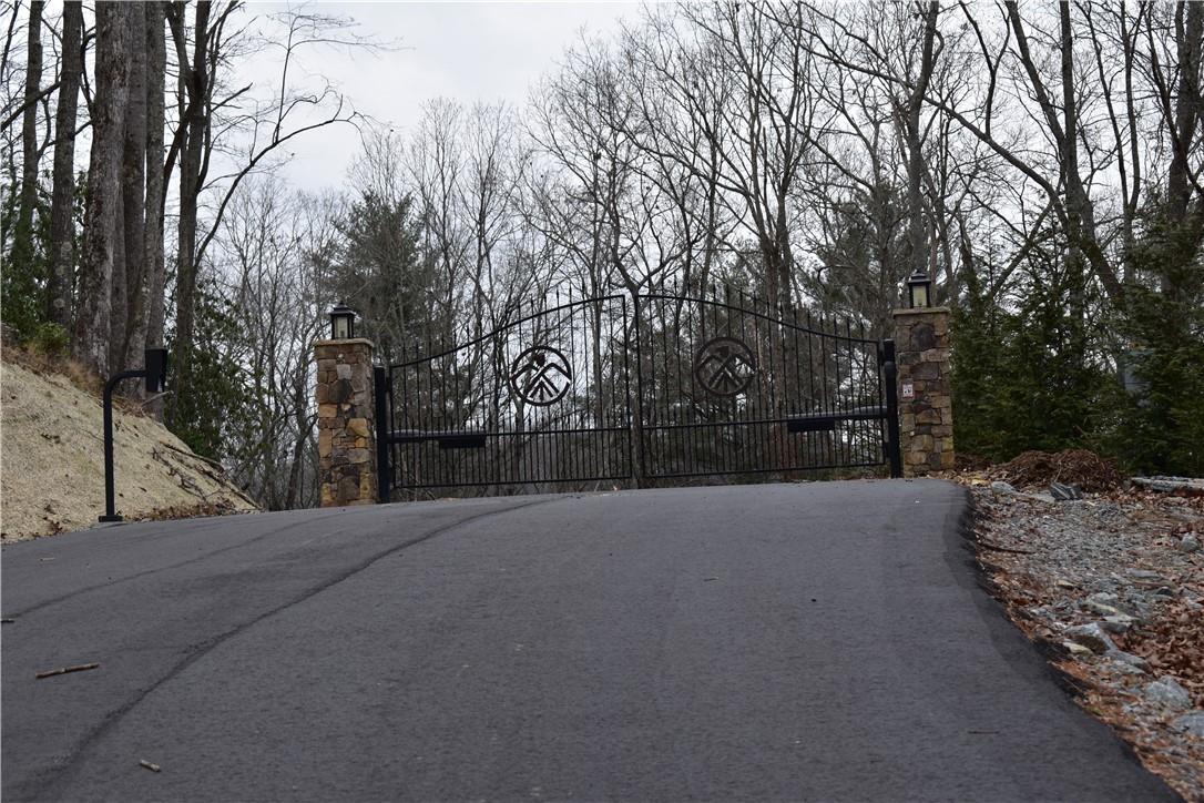 55 Standing Deer Trail Property Photo 4