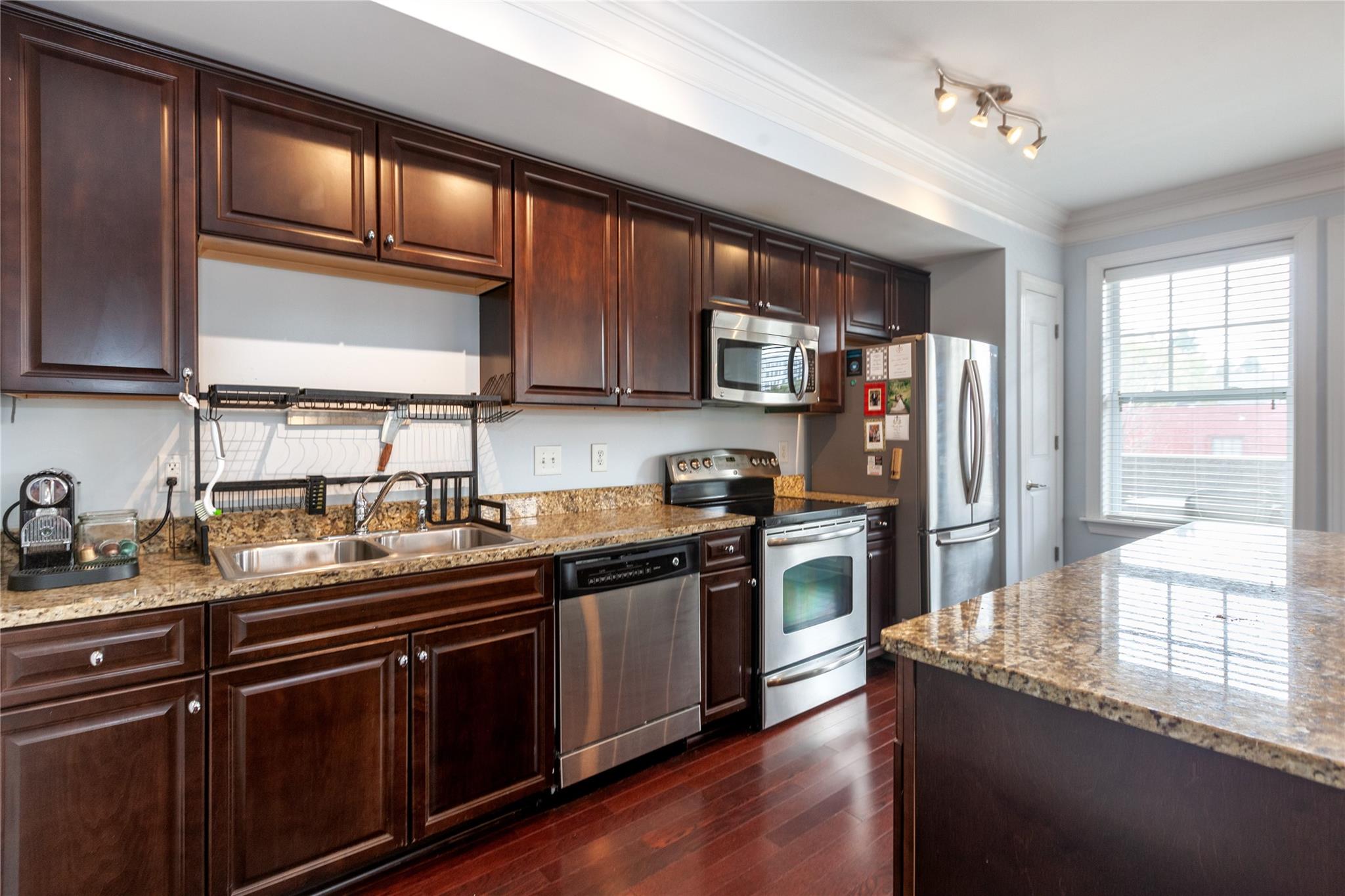 301 E Tremont Avenue Property Photo 15