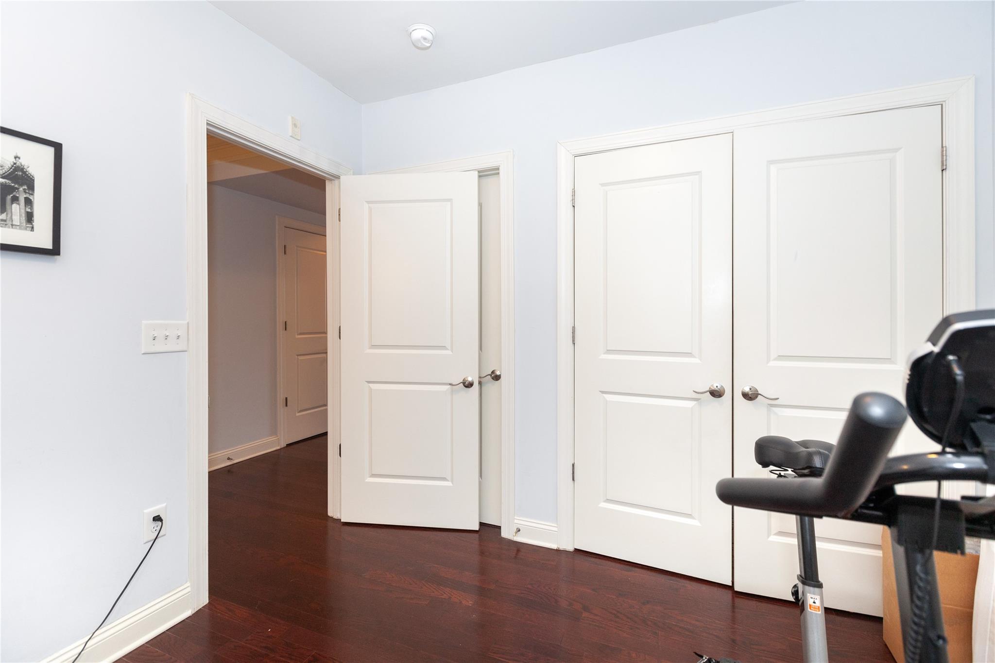 301 E Tremont Avenue Property Photo 27