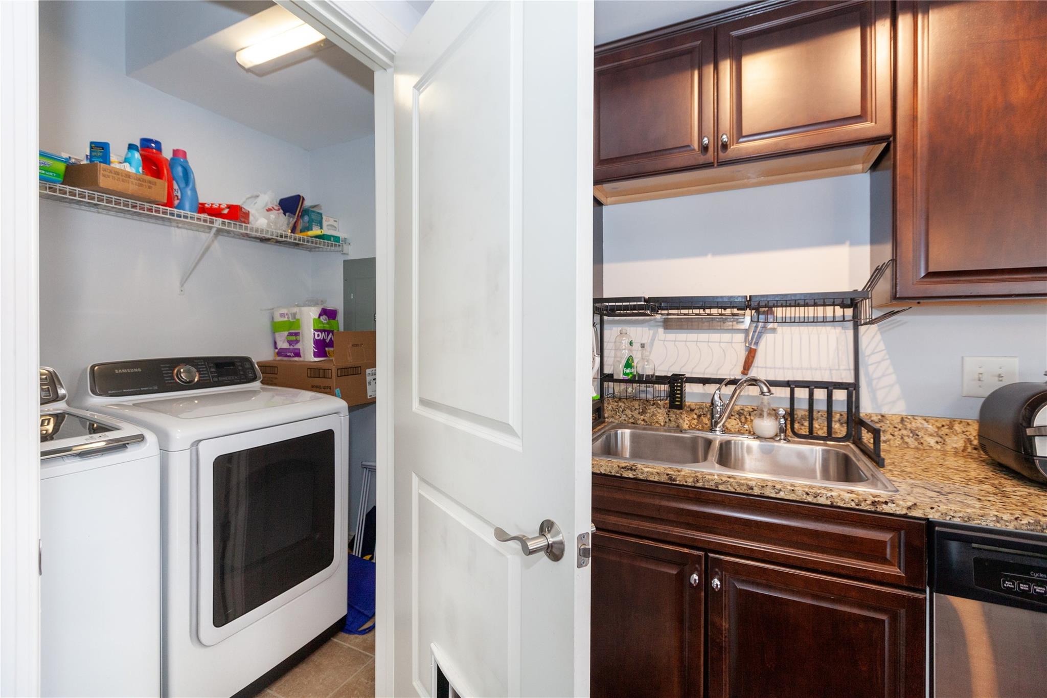 301 E Tremont Avenue Property Photo 30