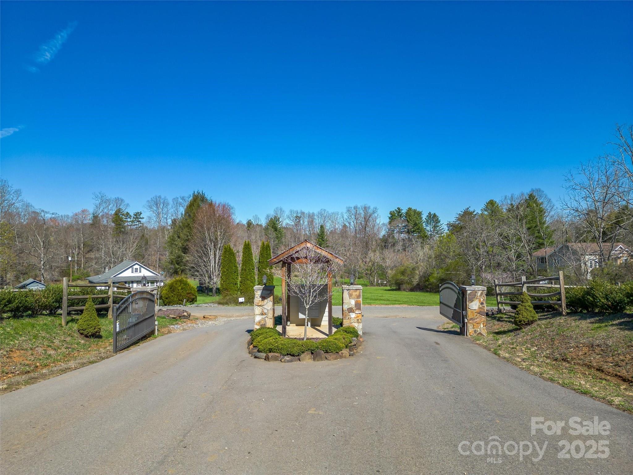 138 Saddle Ridge Drive 12 Property Photo 24