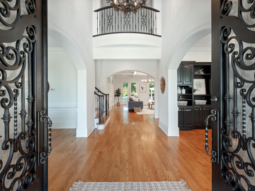 1208 Lookout Circle Property Photo 4