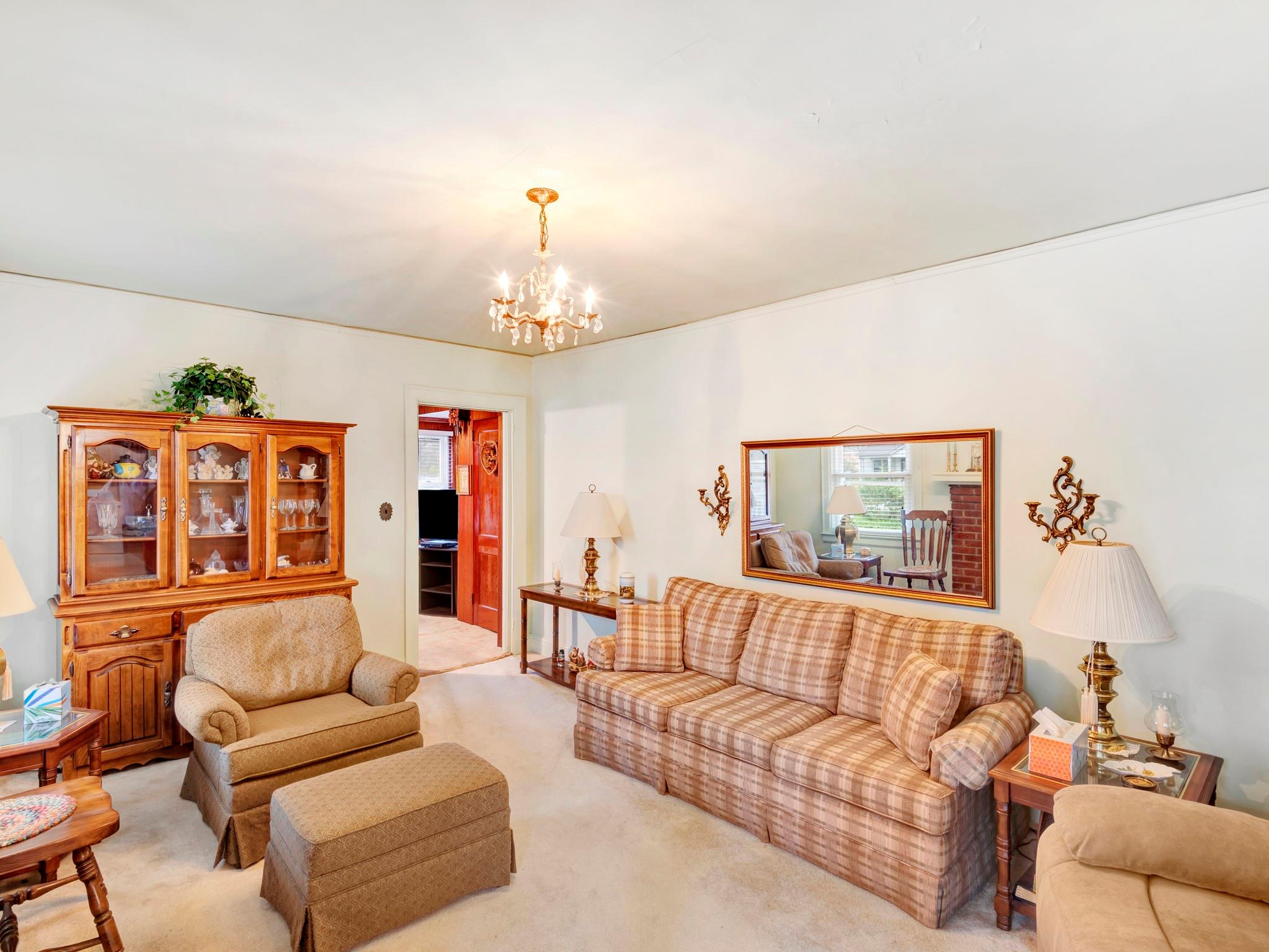 4911 Elder Avenue Property Photo 3