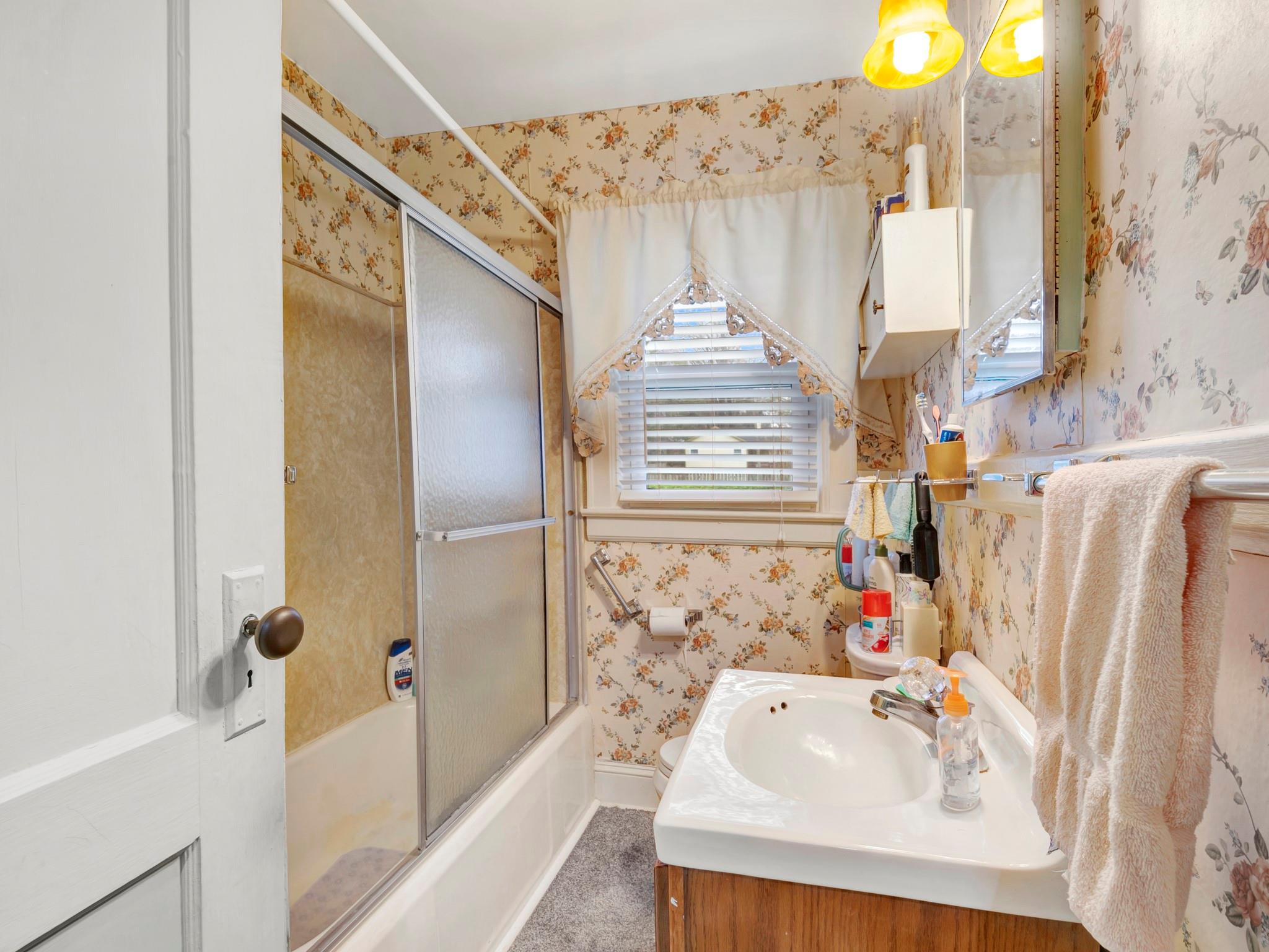 4911 Elder Avenue Property Photo 11