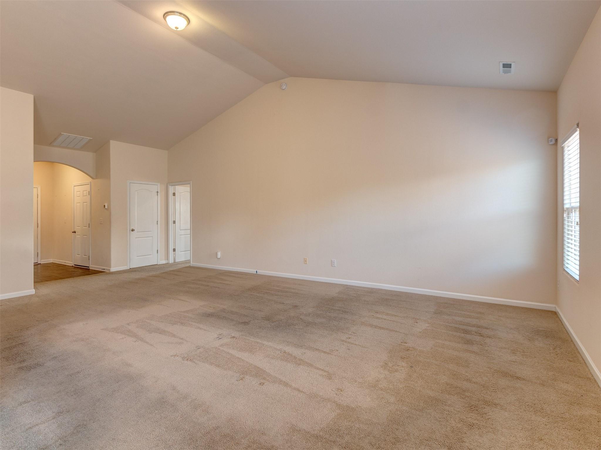 860 Joselynn Drive Property Photo 7
