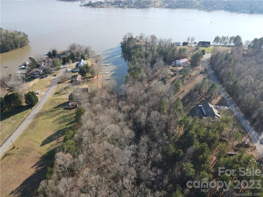 10 White Point Lane Property Photo 5