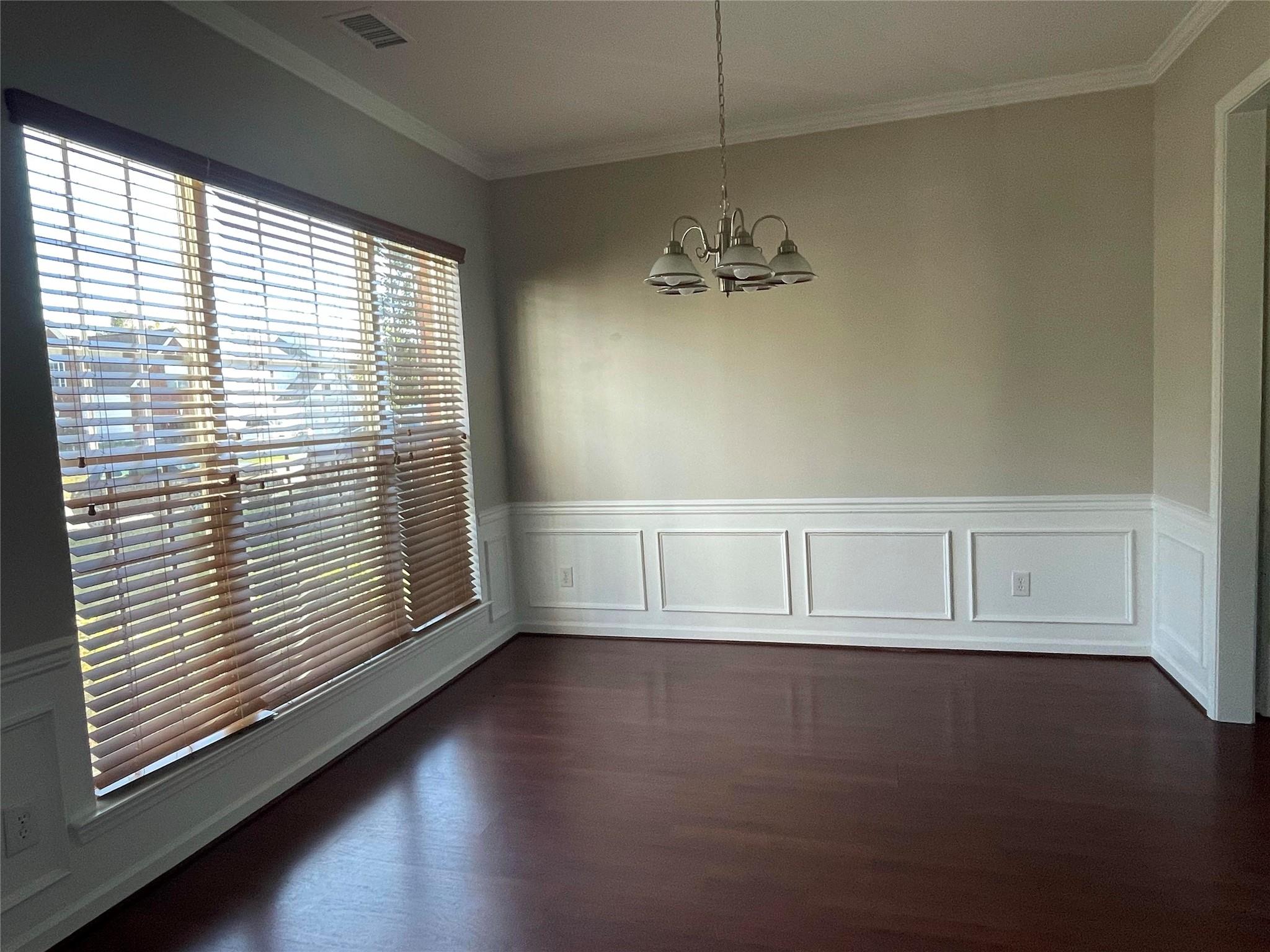 6052 Roseway Court Property Photo 2