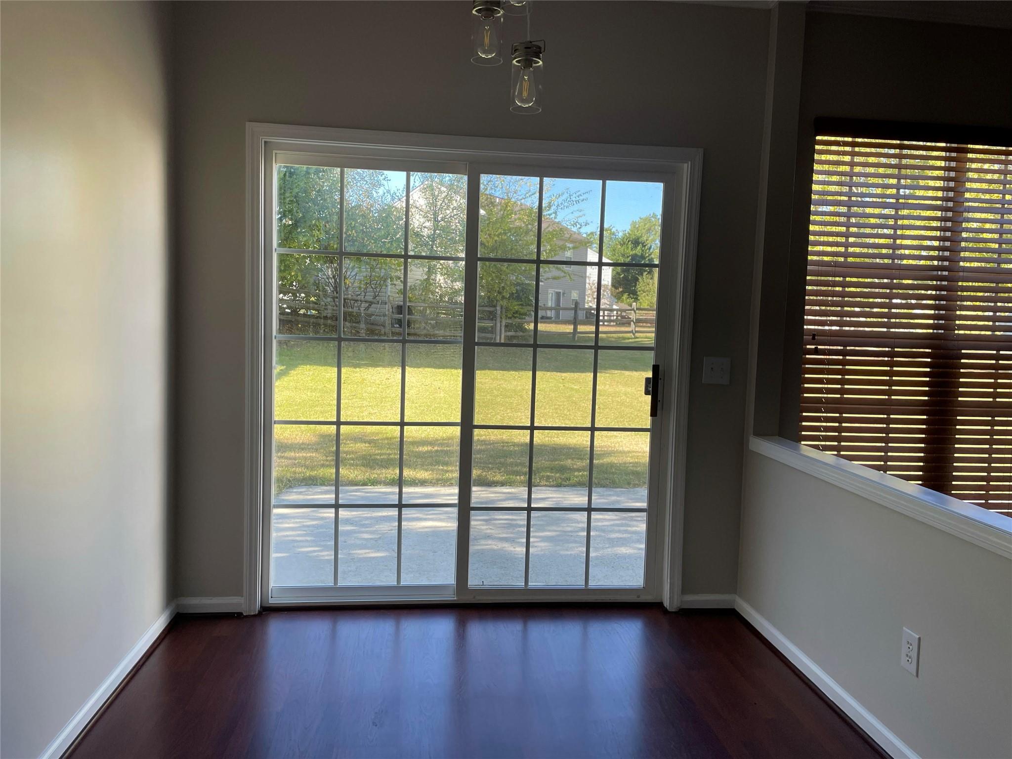 6052 Roseway Court Property Photo 4