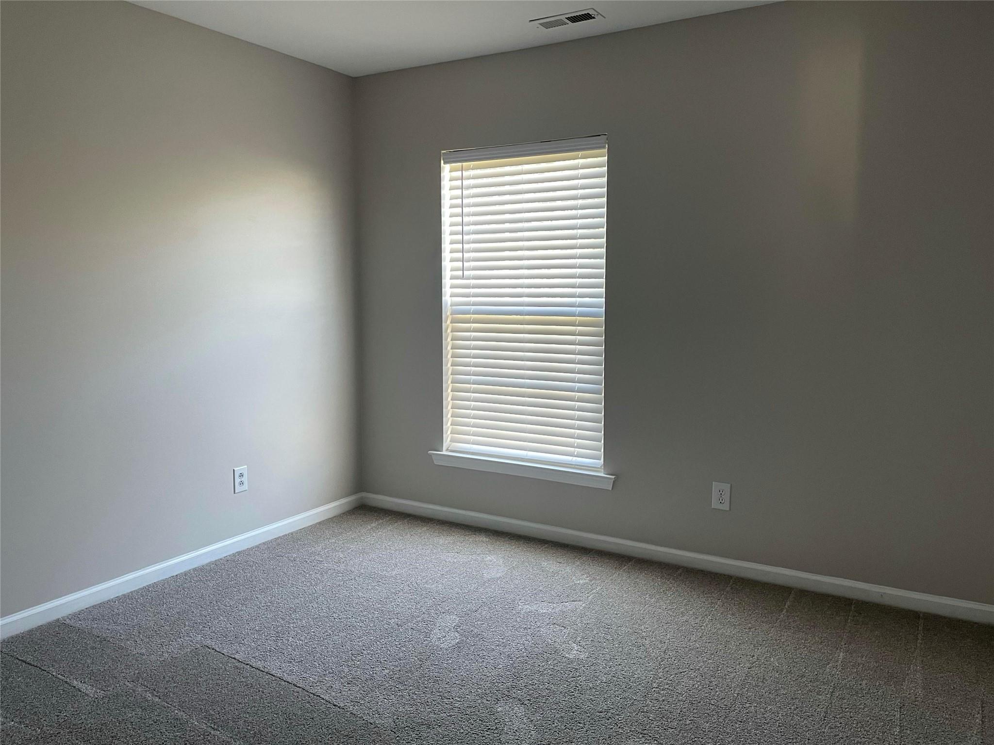 6052 Roseway Court Property Photo 8
