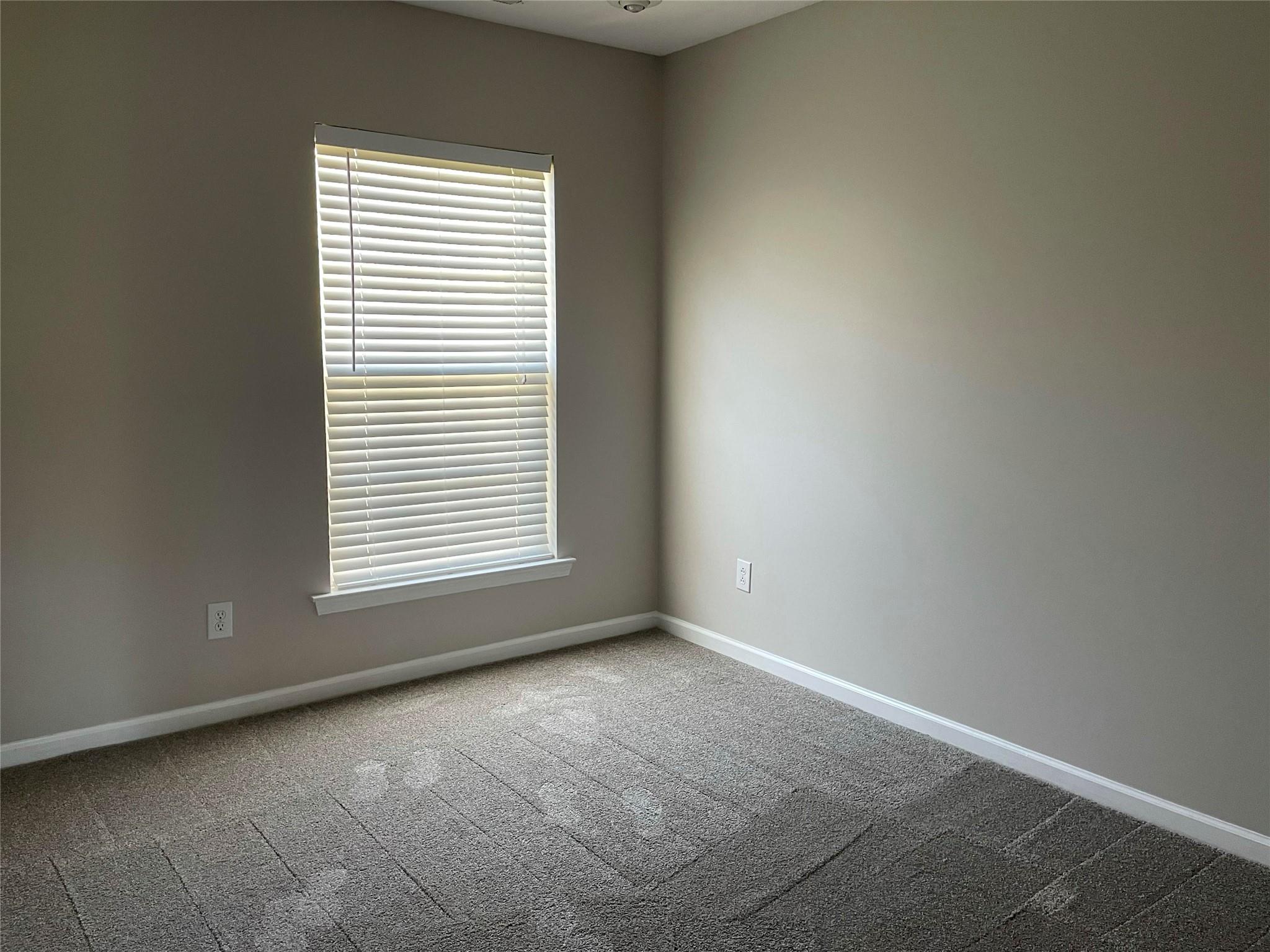 6052 Roseway Court Property Photo 10