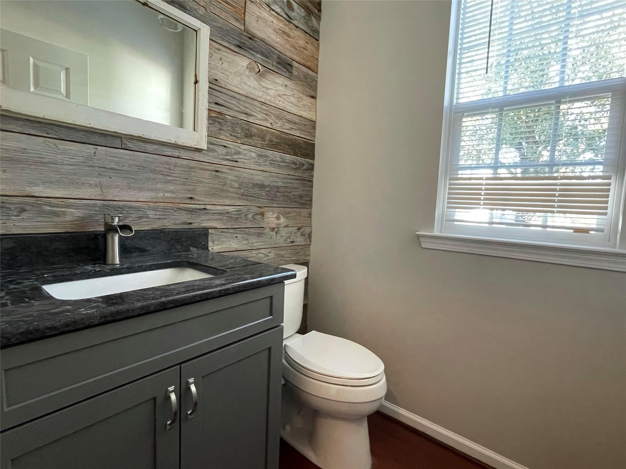 6052 Roseway Court Property Photo 14