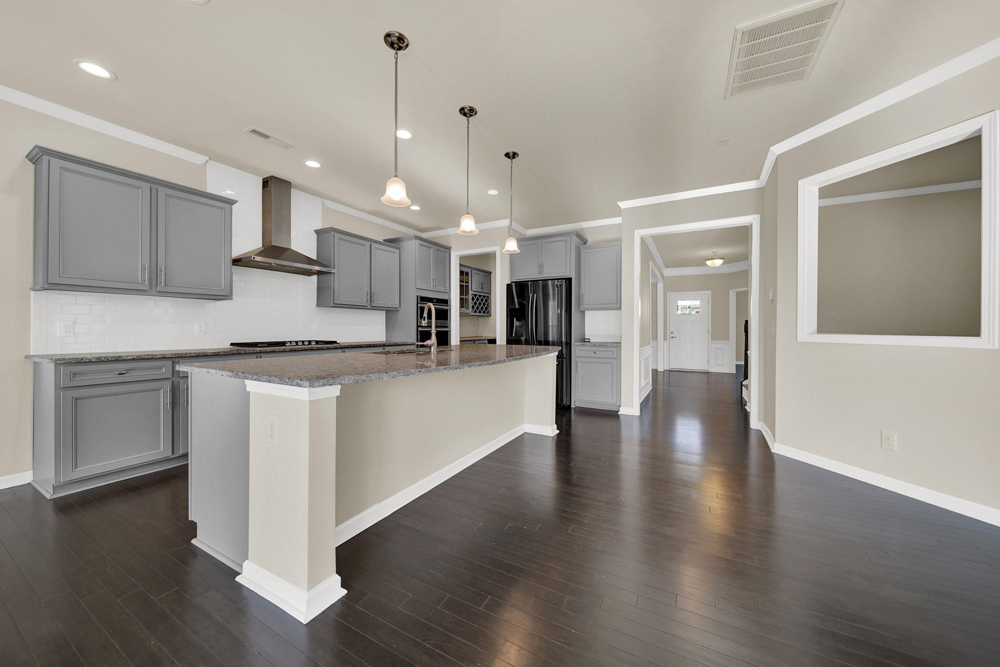 5002 Belleroyal Court Property Photo 2