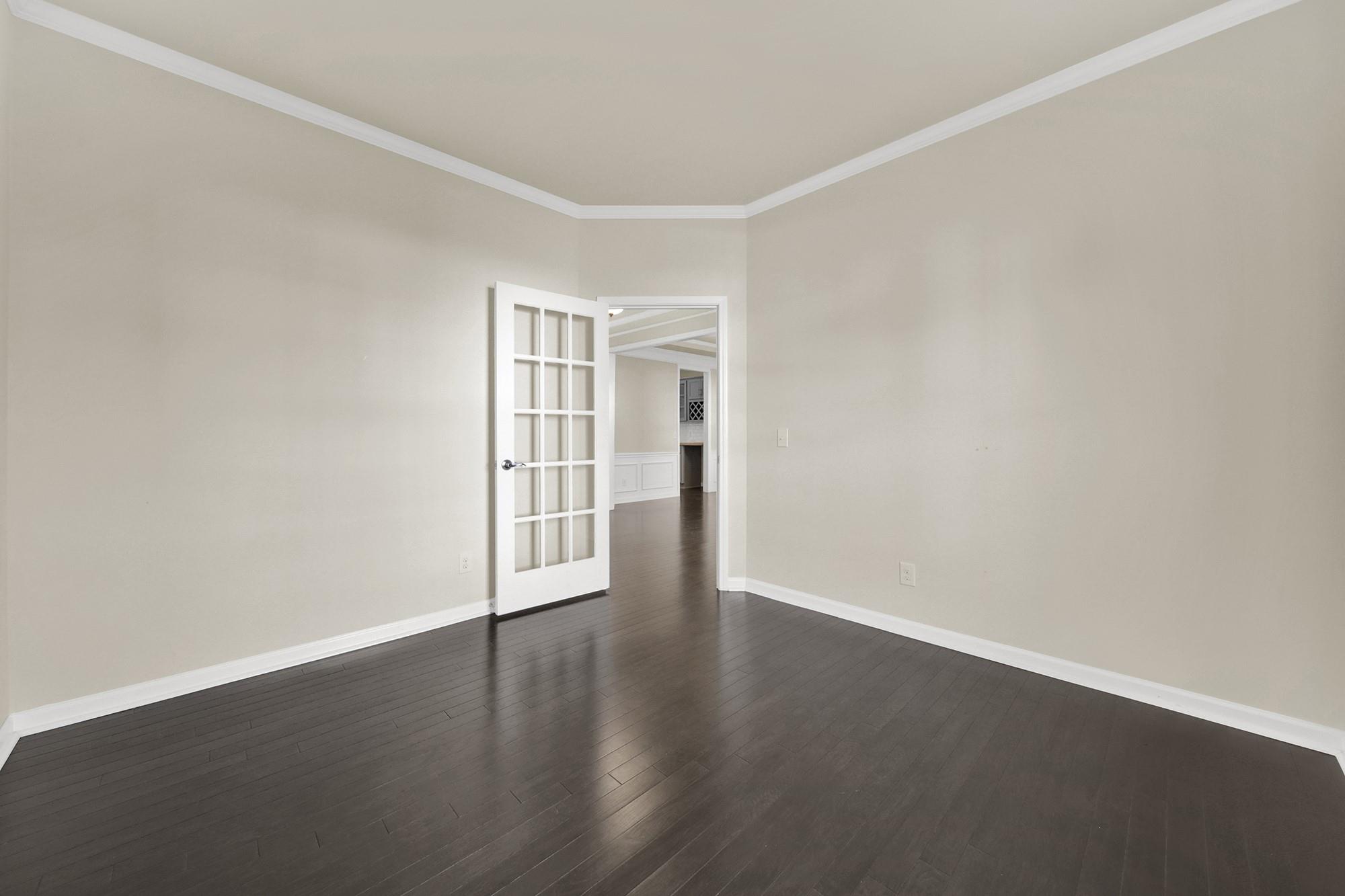 5002 Belleroyal Court Property Photo 7