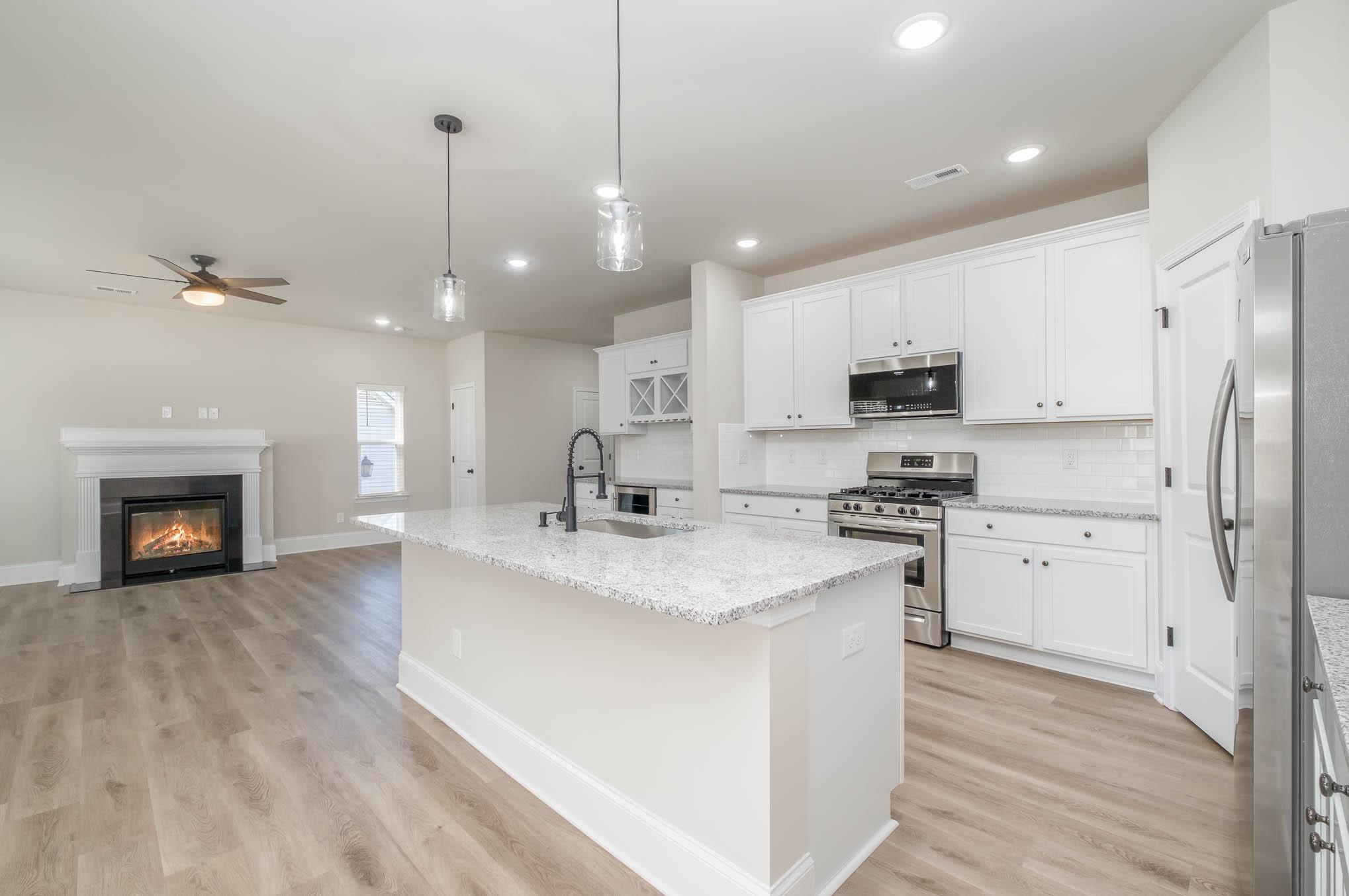2507 Lynbridge Drive Property Photo 10