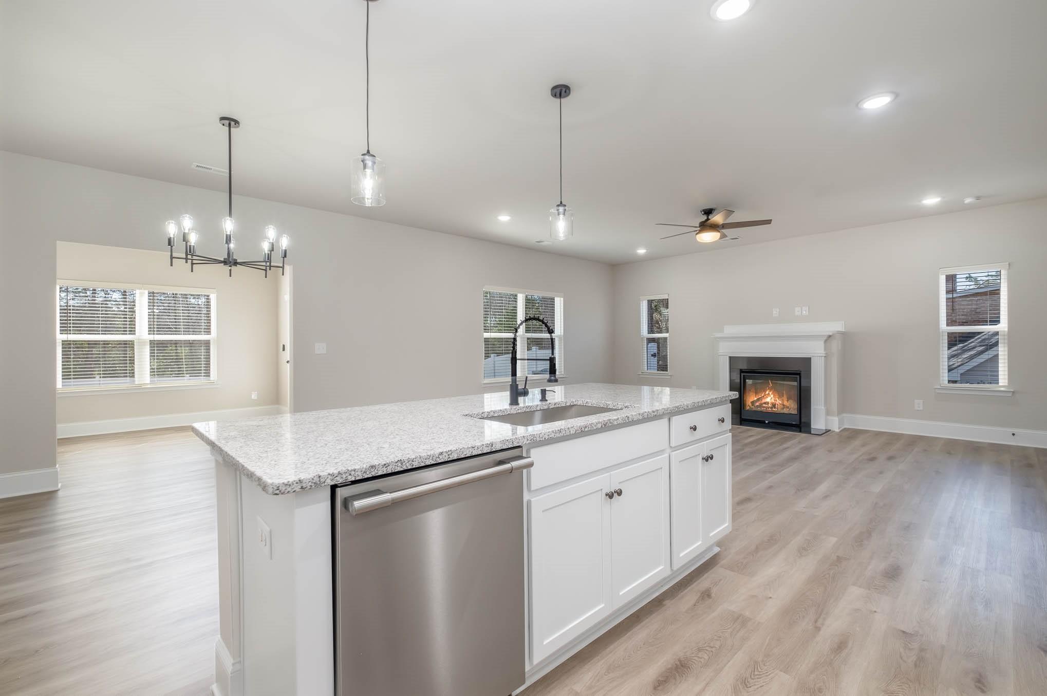 2507 Lynbridge Drive Property Photo 11