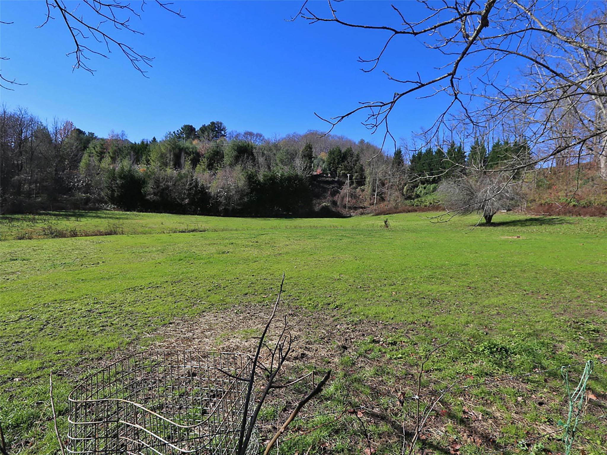000 Russ Avenue Property Photo 10