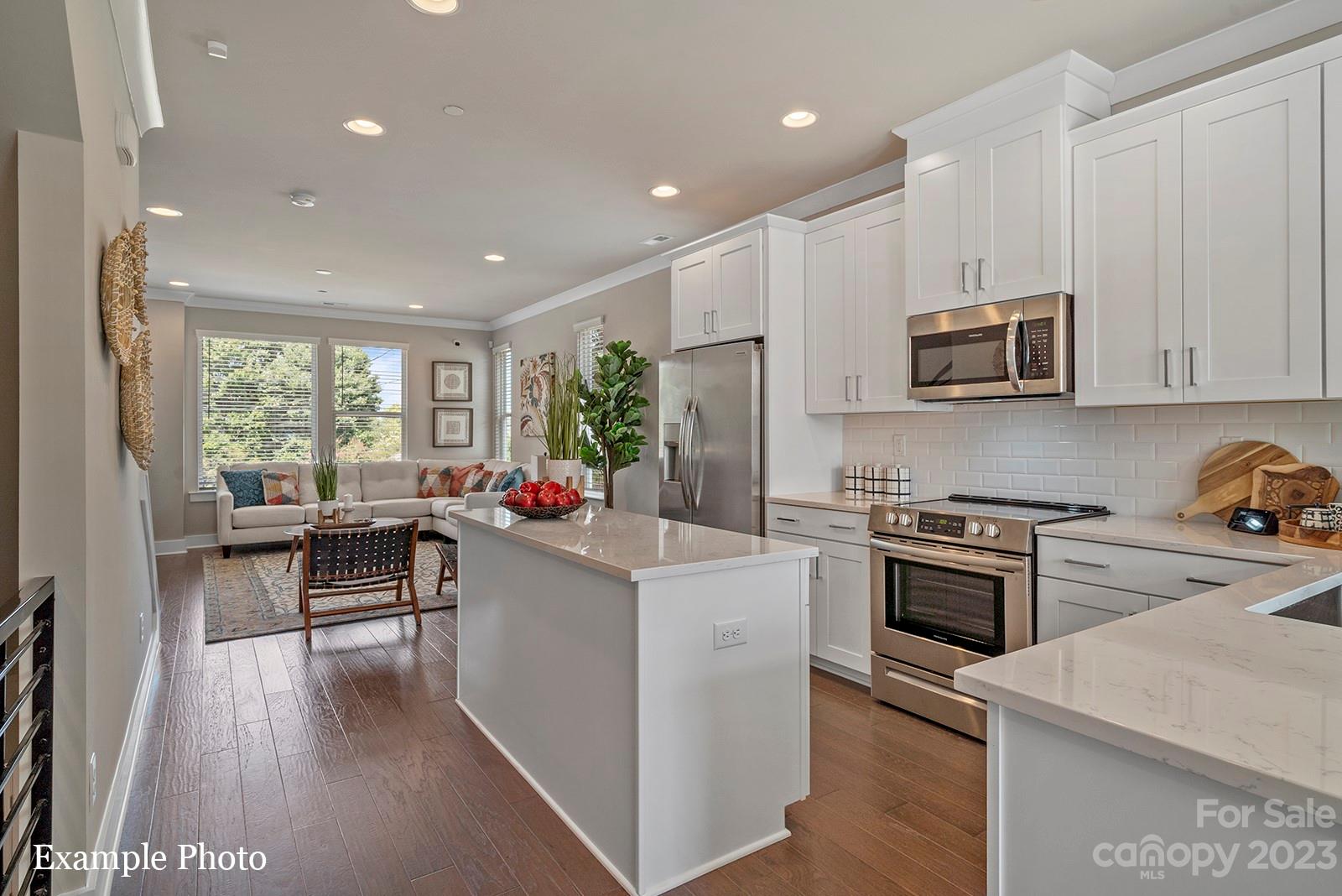 5045 York Park Lane Property Photo 2