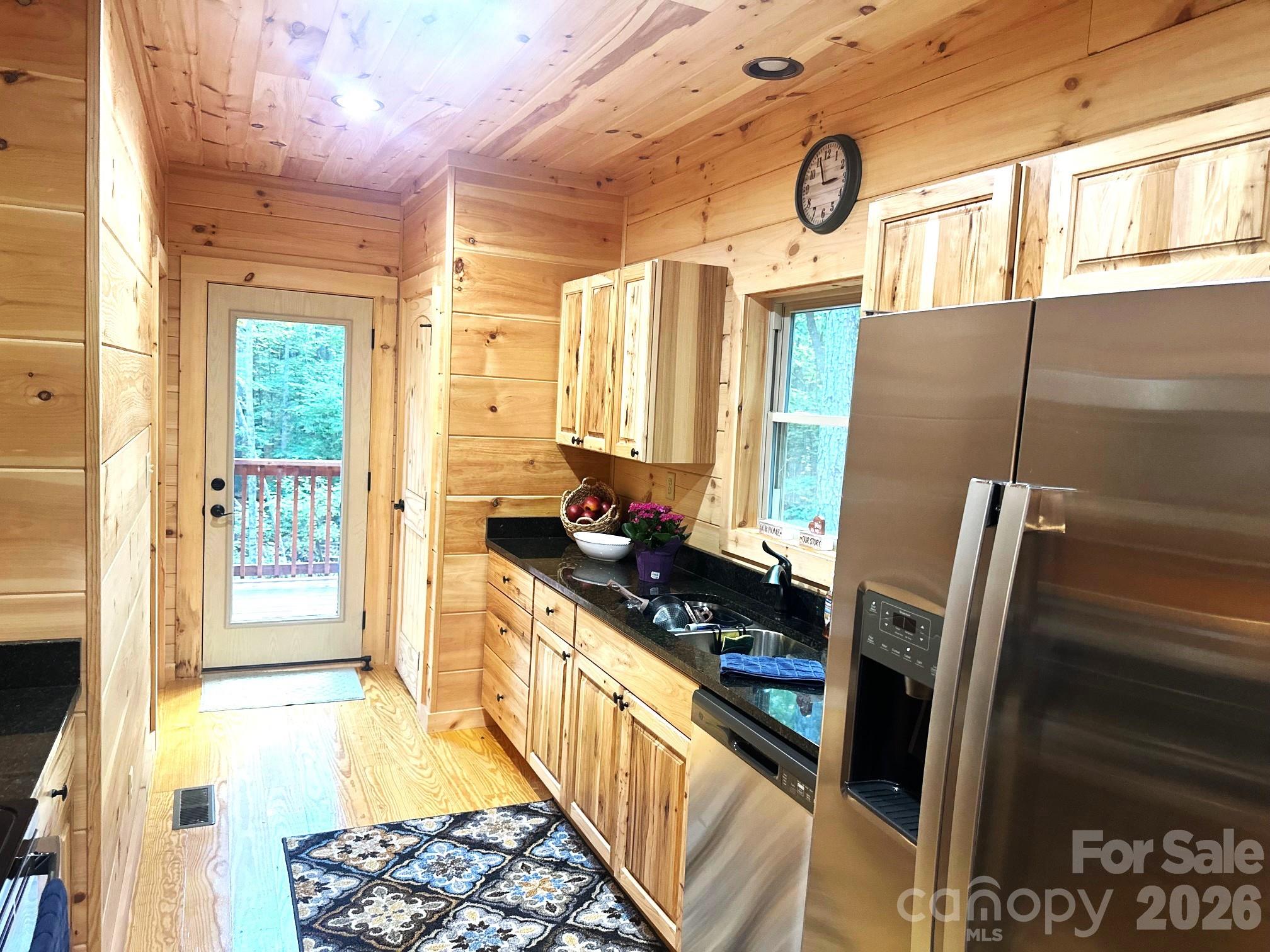 132 Chasewood Drive 12 Property Photo 15