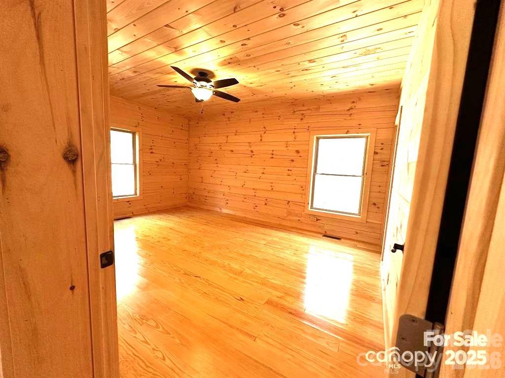 132 Chasewood Drive 12 Property Photo 23