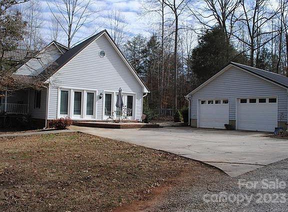 6525 Mooresville Road Property Photo 5