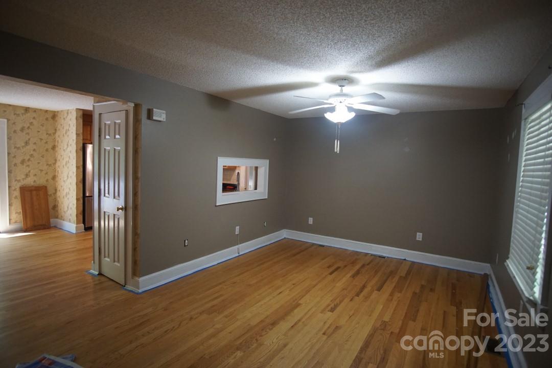 6525 Mooresville Road Property Photo 12