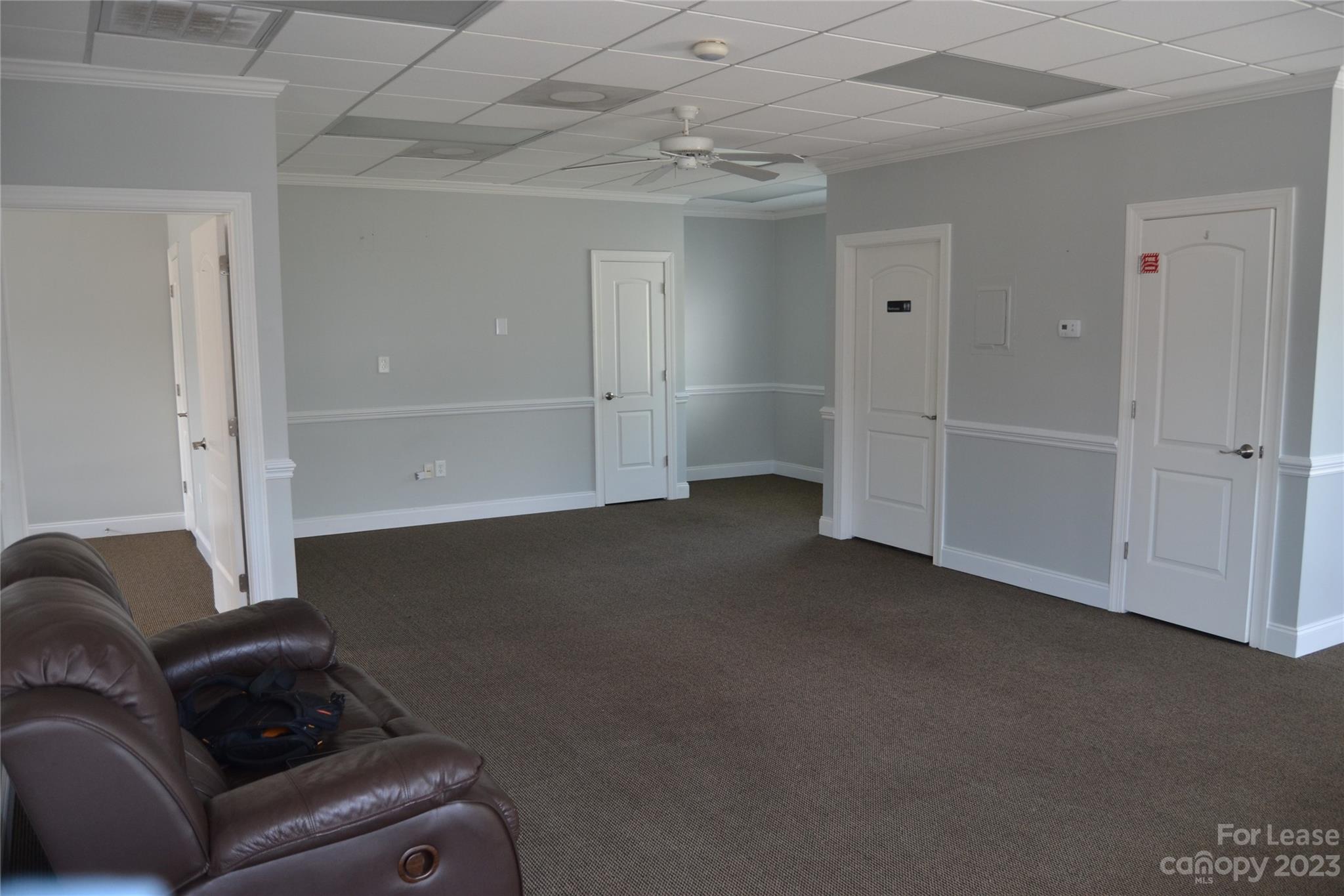 1113 E Ozark Avenue Property Photo 3