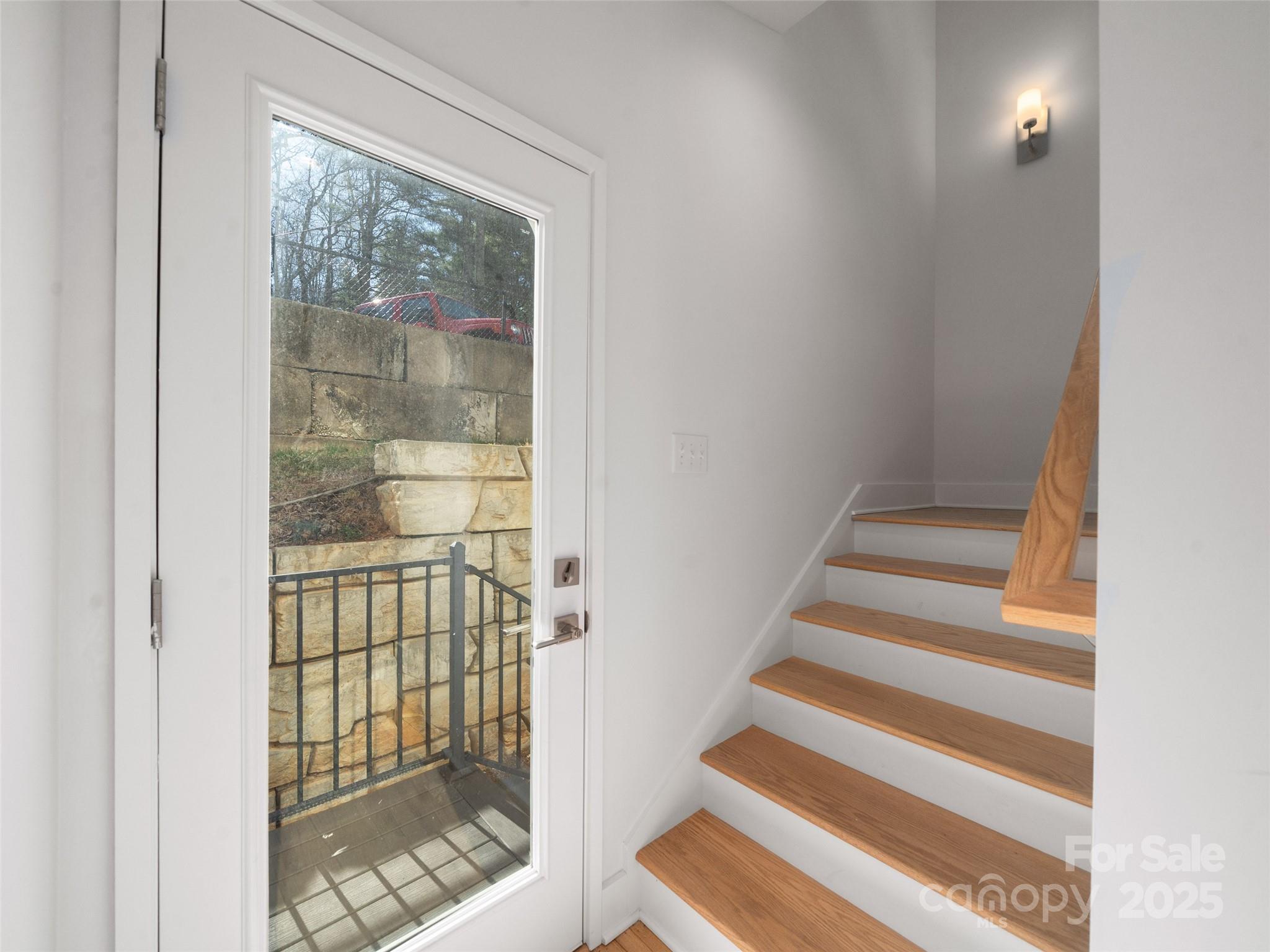 55 Skyvue Court E Property Photo 18